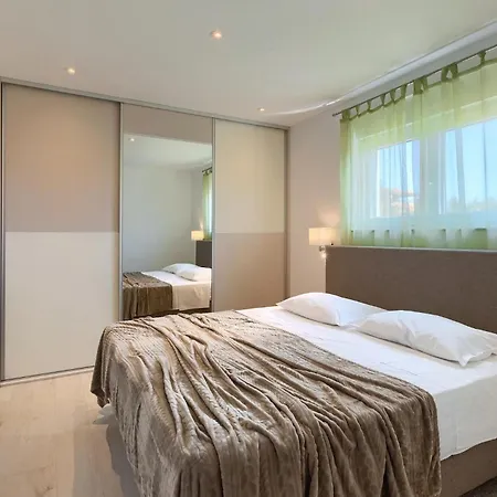 Elena Holiday home *